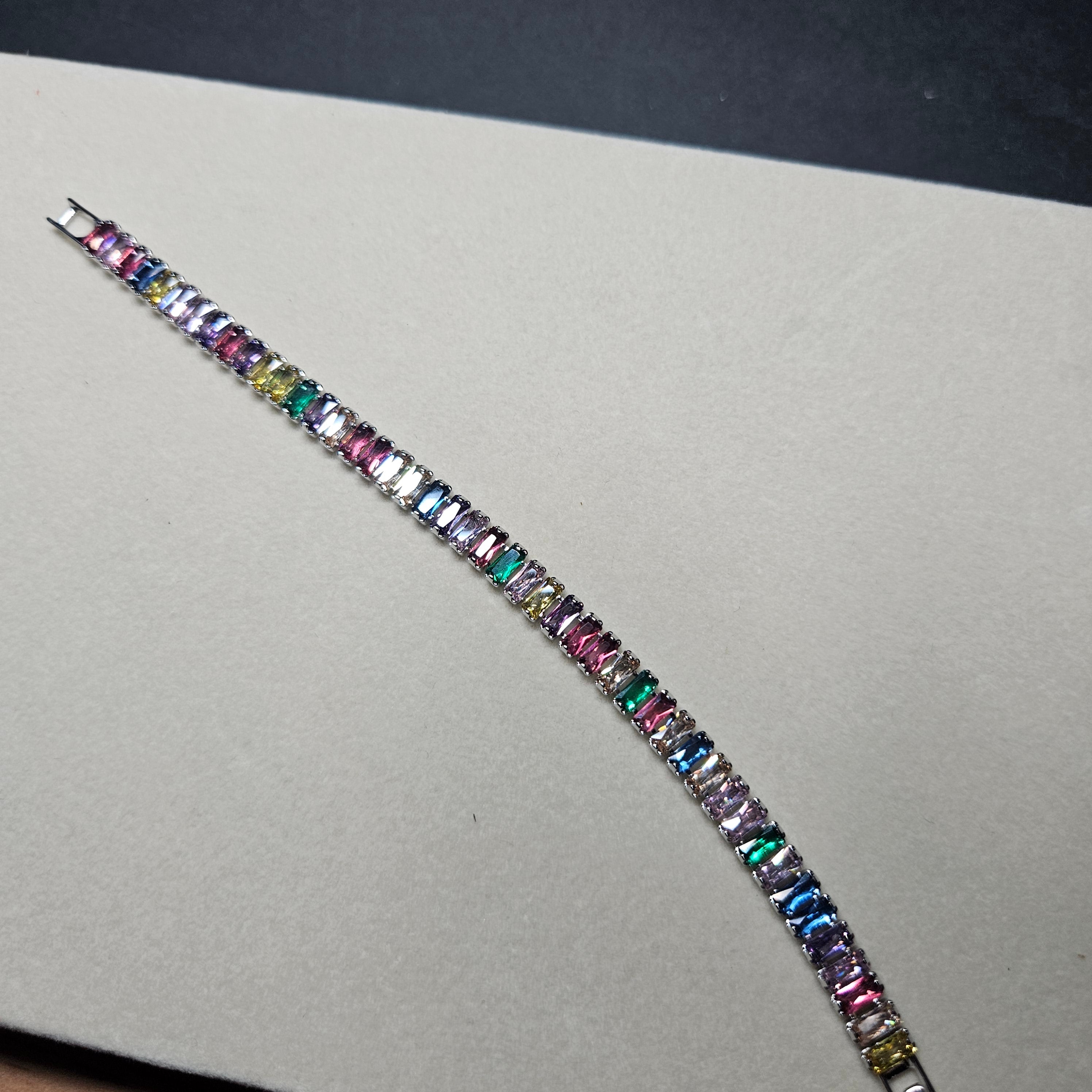 長方彩鑽滿鑽手鏈