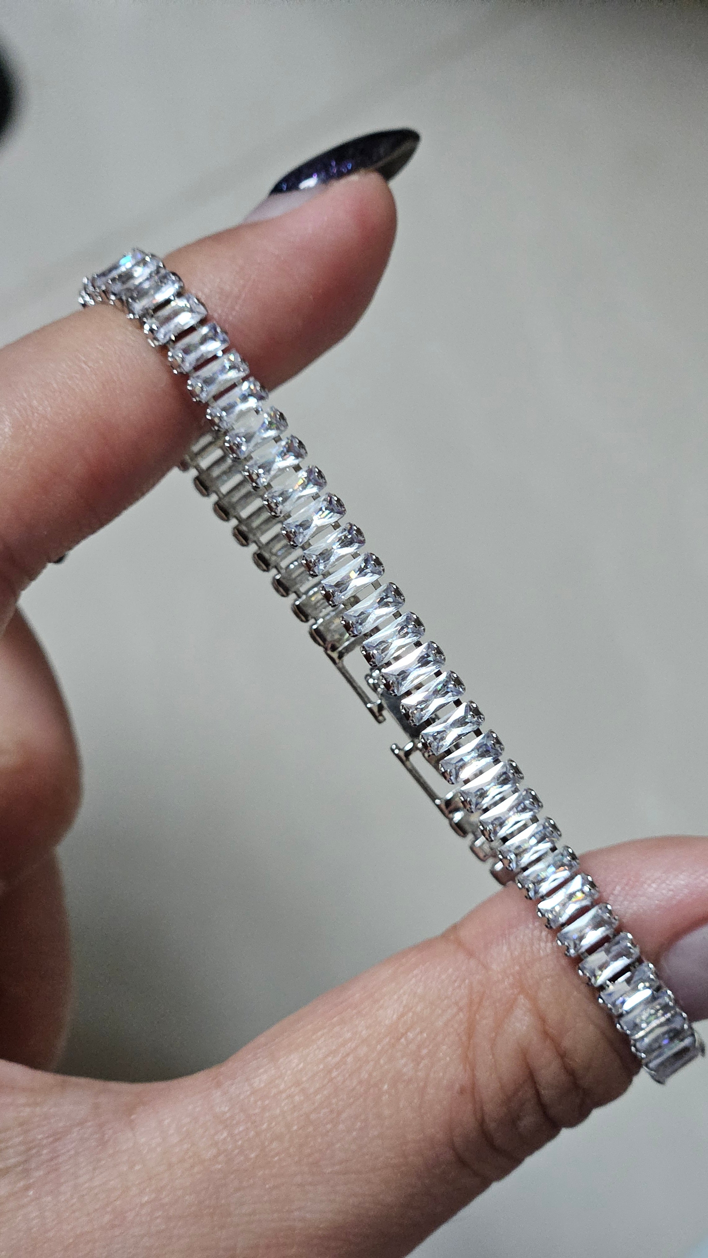 滿白鑽長方手鏈
