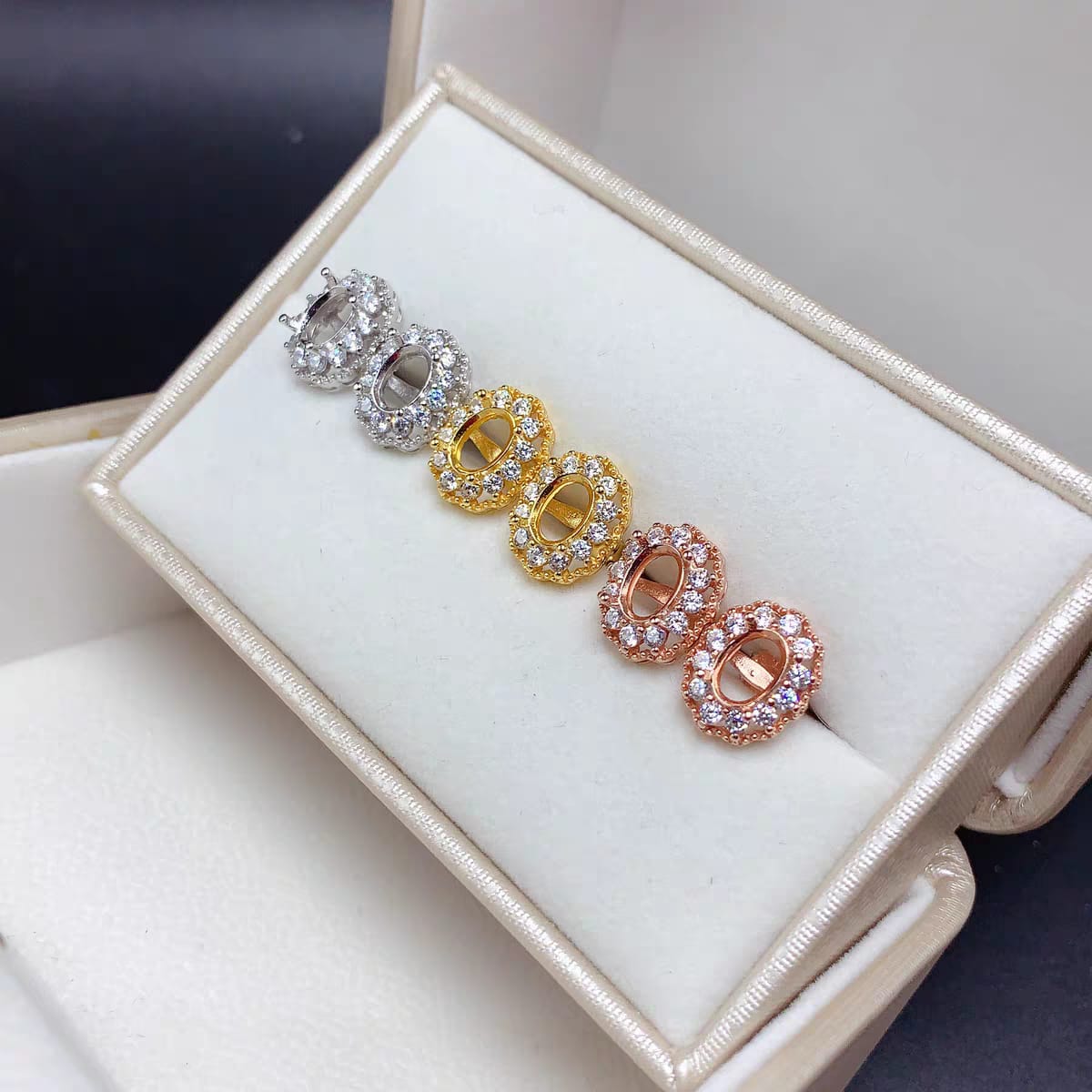 S070-earrings