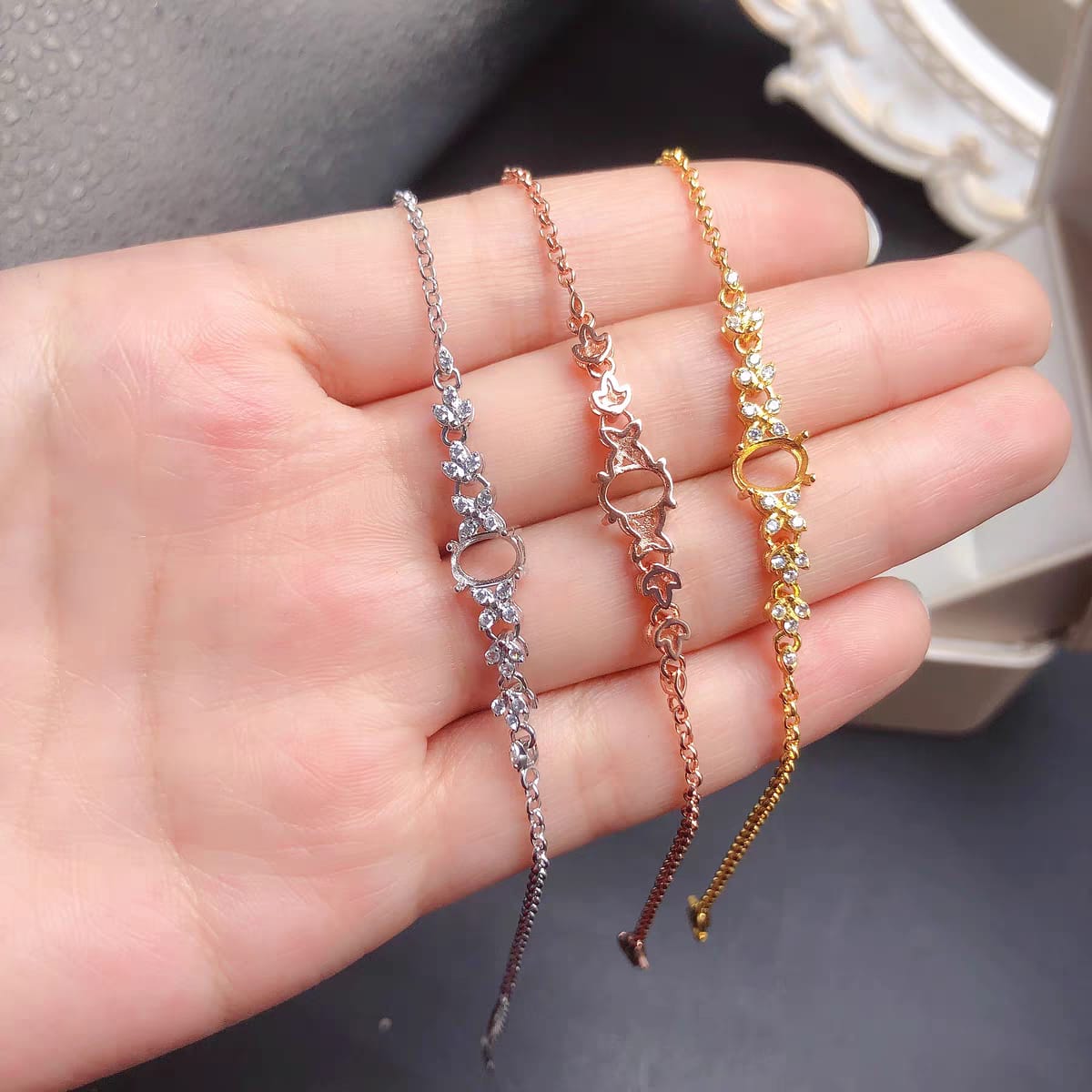 S077-bracelets