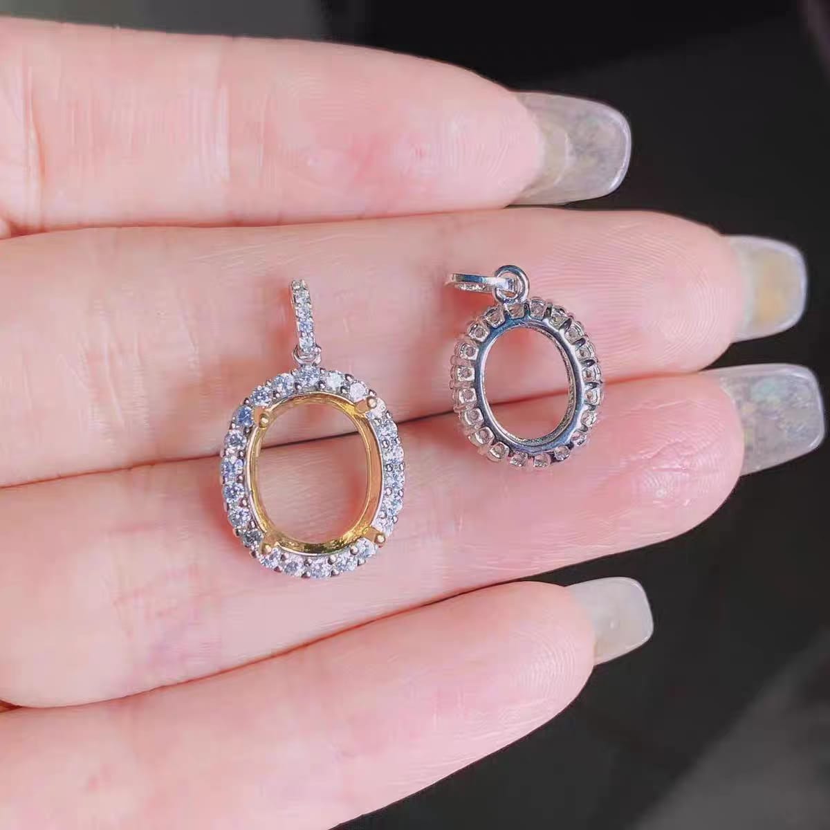 S077-pendants