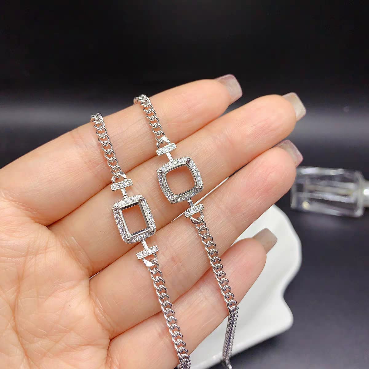S082-bracelets
