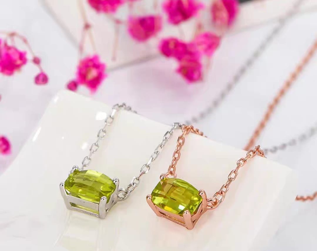 S085-necklaces
