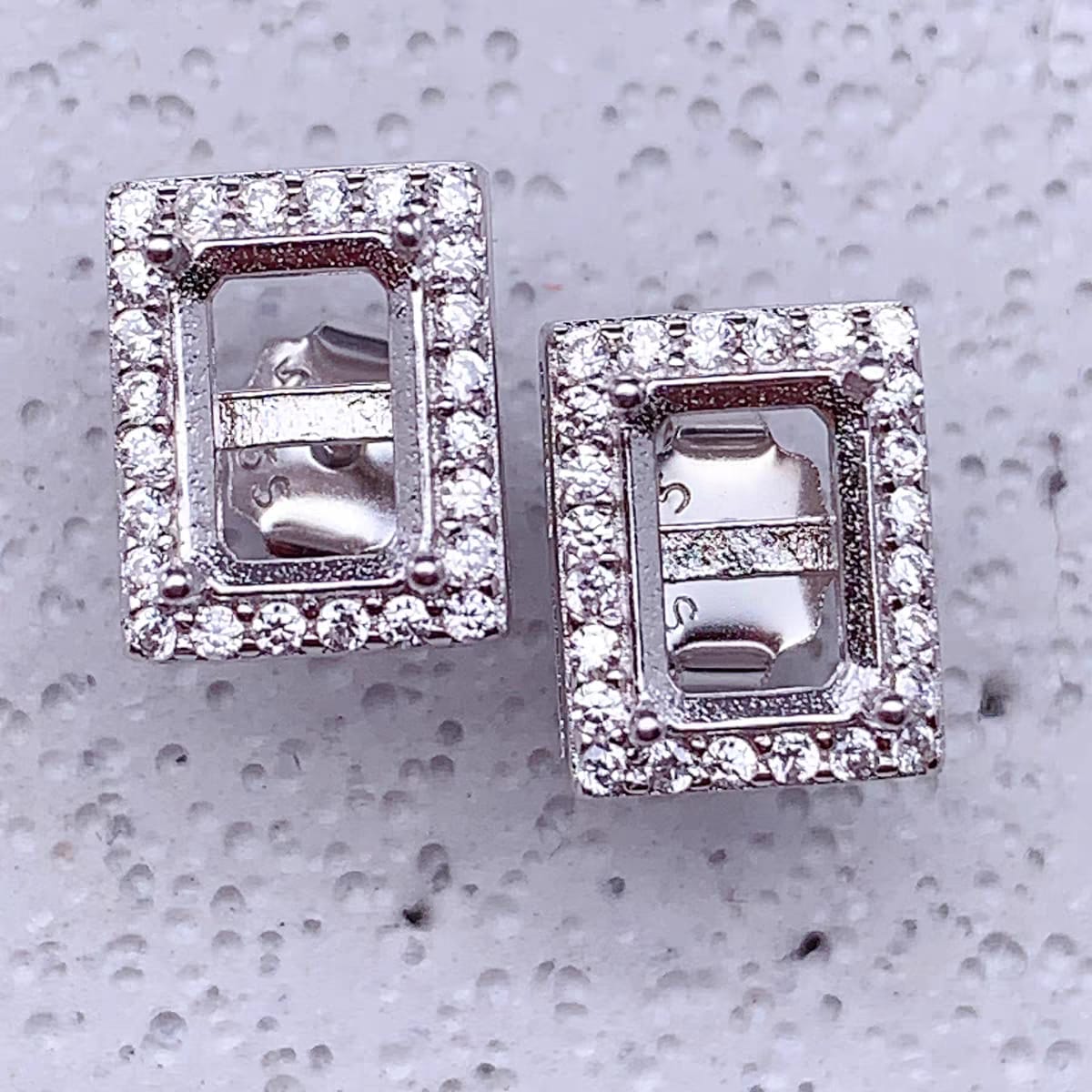 S086-earrings