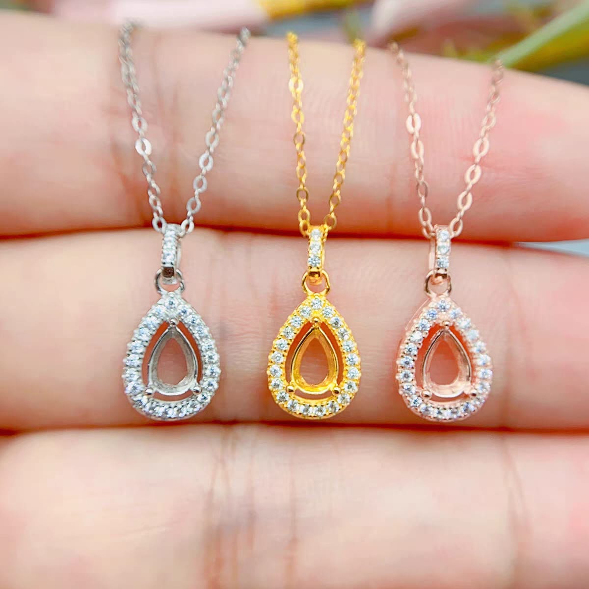 S087-pendants