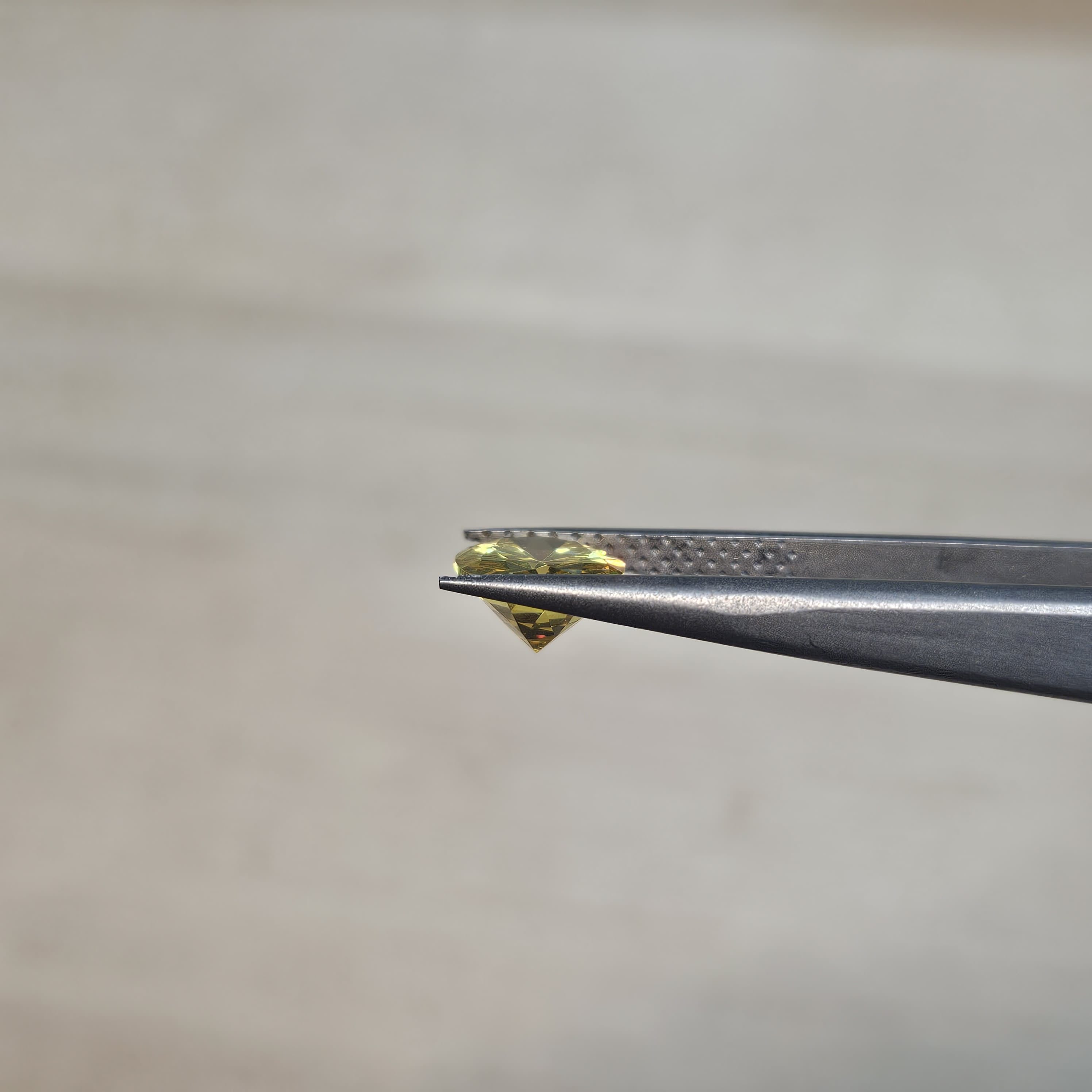 淺橄欖小小蛋形