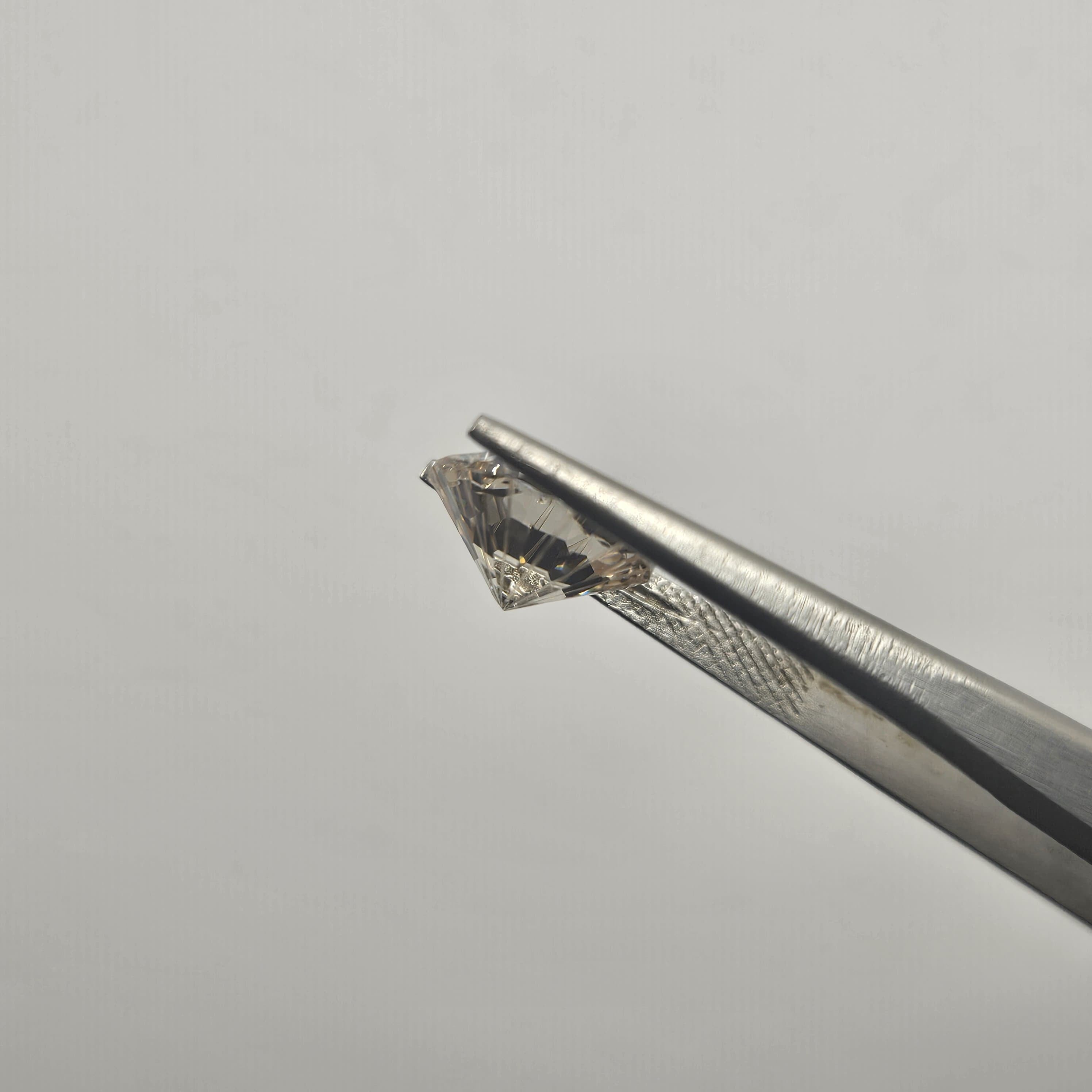 淡黃色煙花切割圓鑽（有彩）