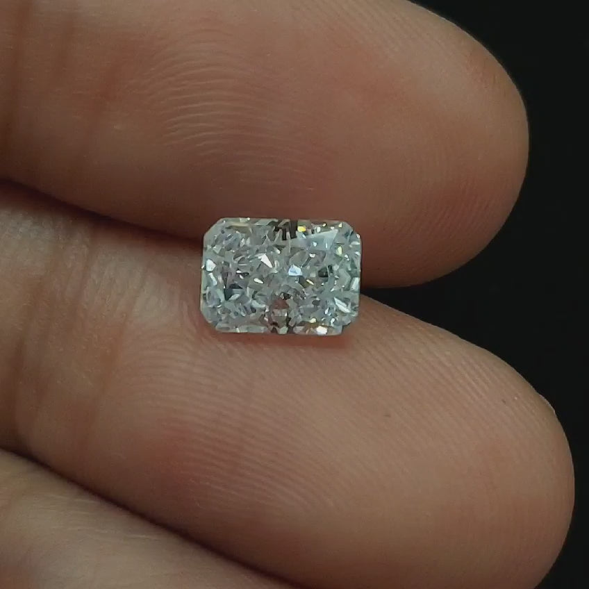 雷迪恩鑽白長方