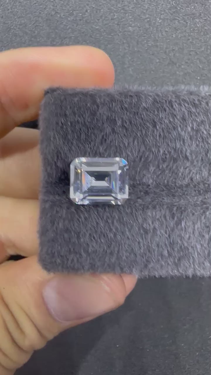 鑽白色袓母綠切割長方鑽