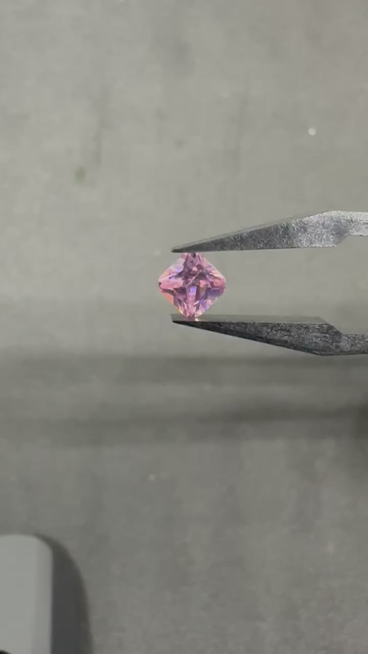粉紅小方鑽