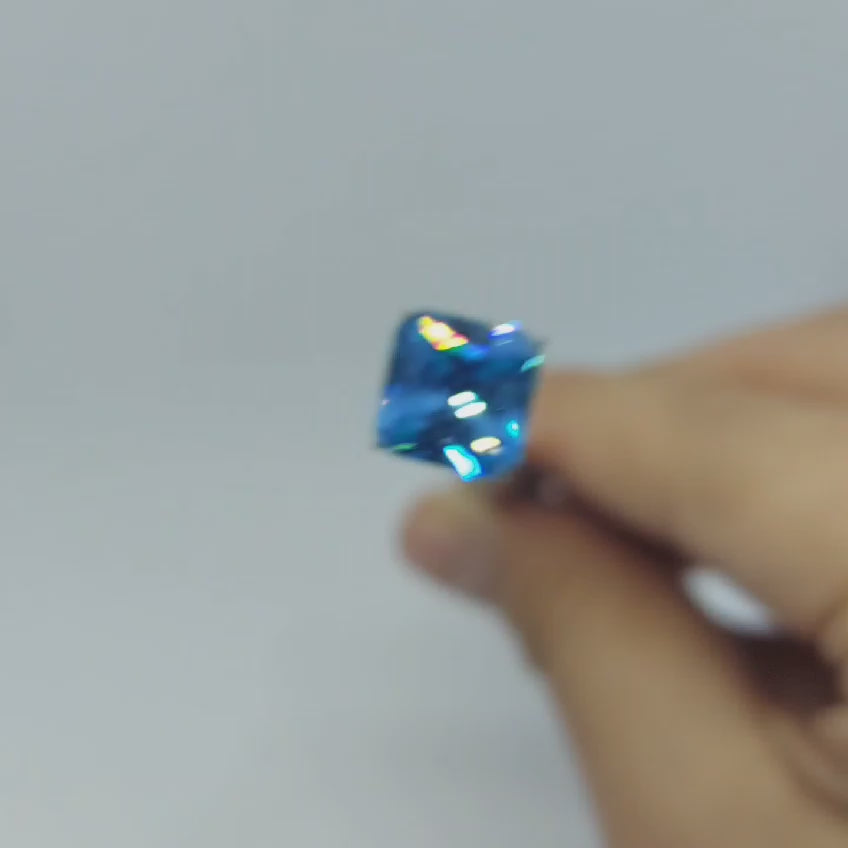 電藍色正方 (no stock)