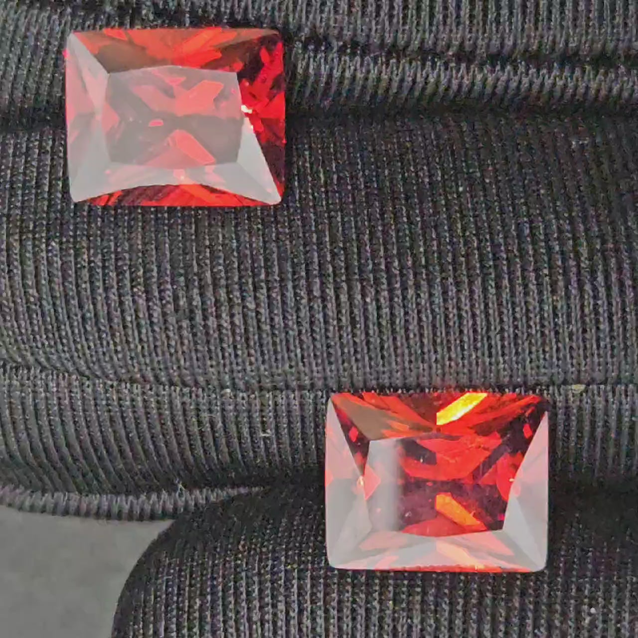 紅石榴公主長方鑽對裝(no stock)