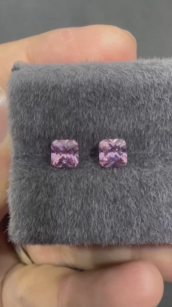 對裝粉紅小方鑽