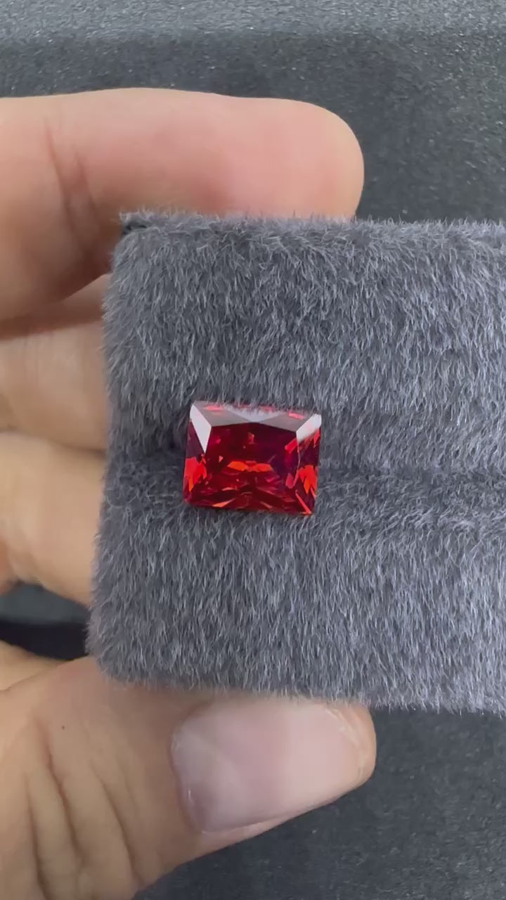 猩紅色長公主方鑽