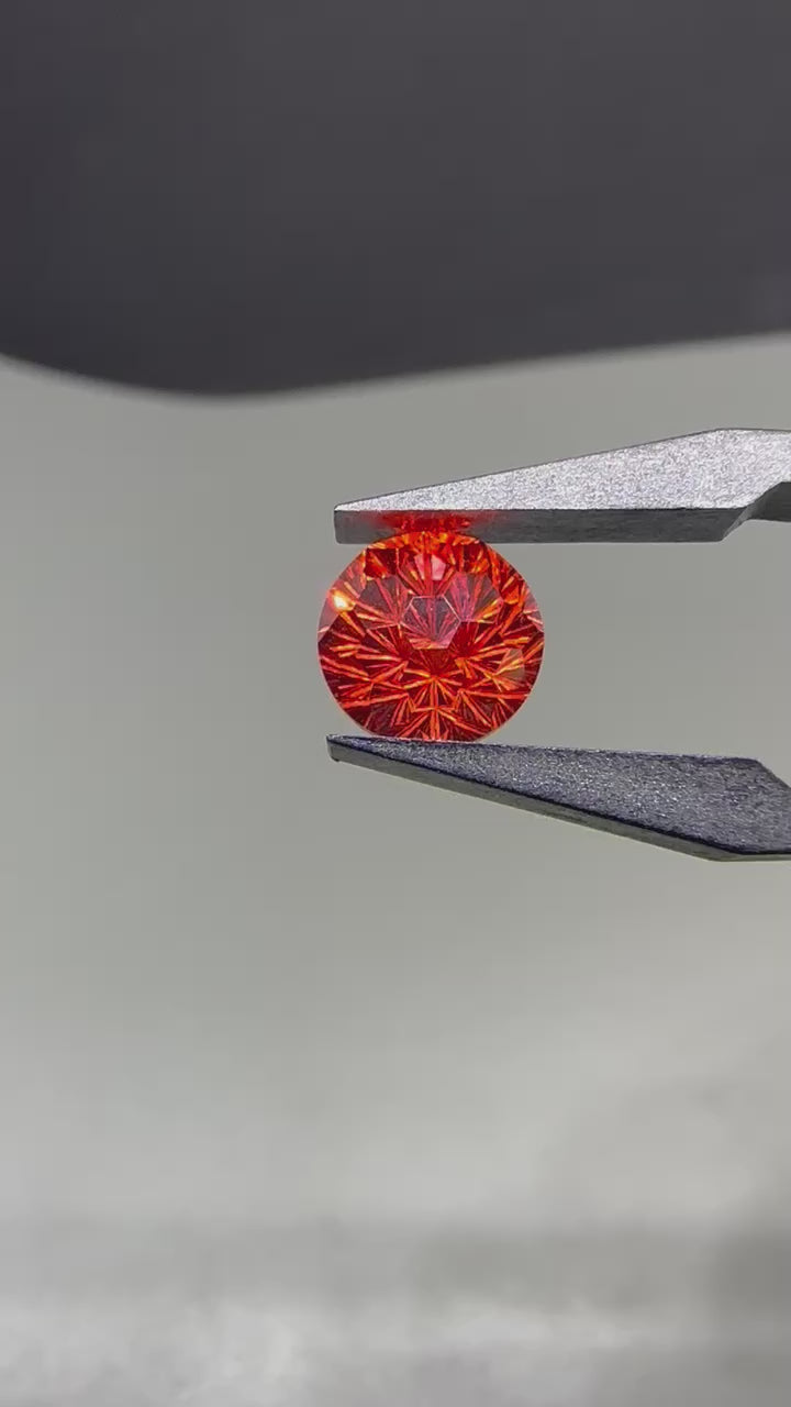 煙花切割石榴紅圓鑽
