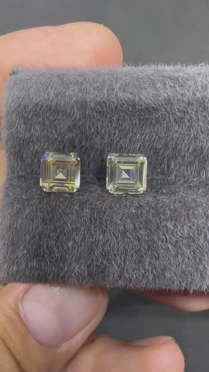 對裝鵝黃色阿斯切