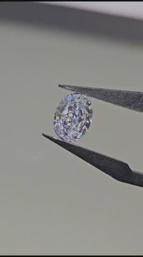 鑽白色蛋形雷迪恩