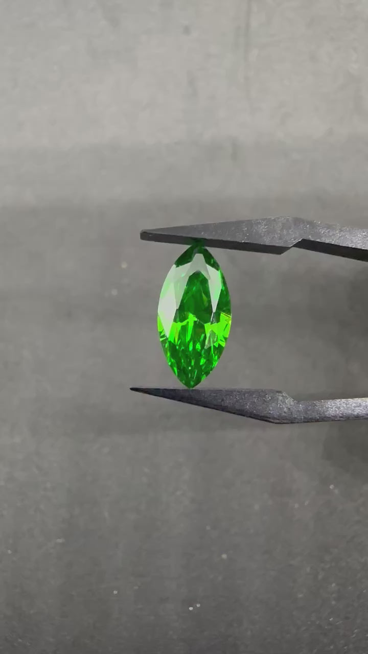 綠鑽馬眼形(no stock)