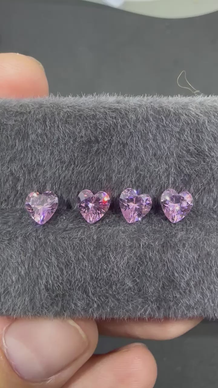 4粒粉鑽小小心形