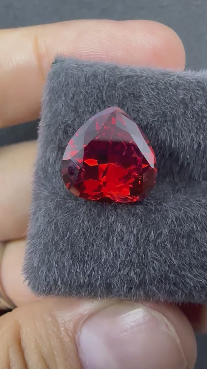 Lush lava 橙紅 大心形鑽