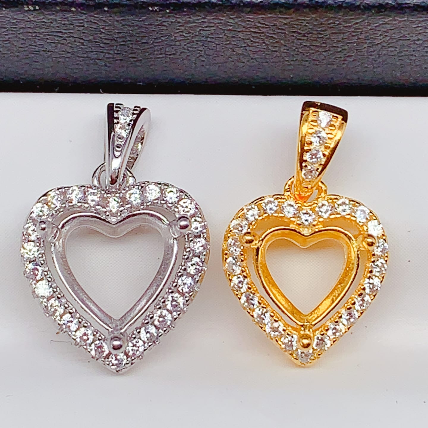 S004-pendants