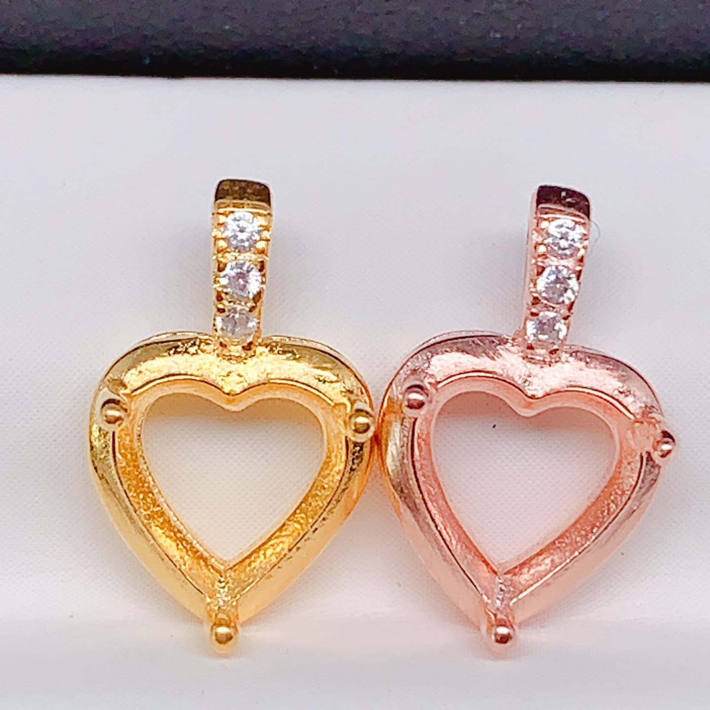 S004-pendants