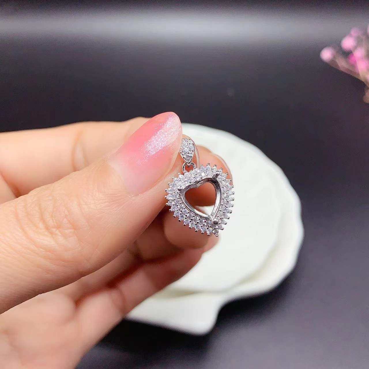 S004-pendants