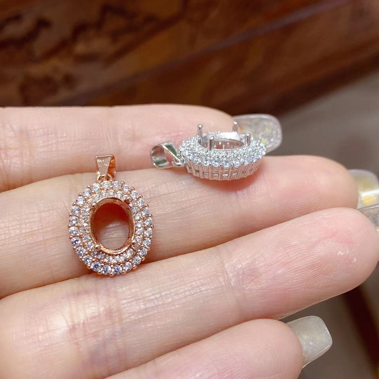 S005-pendants