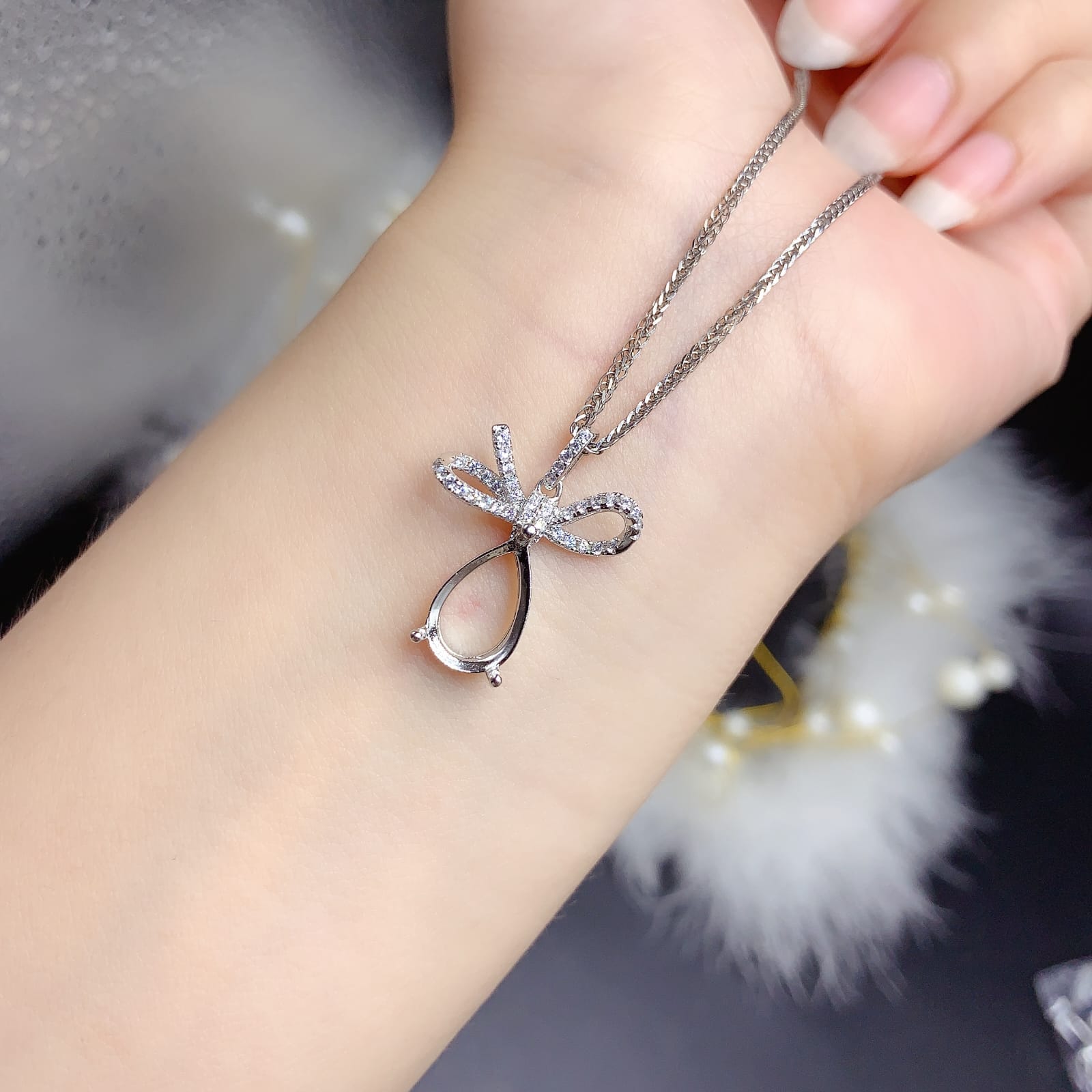 S006-pendants