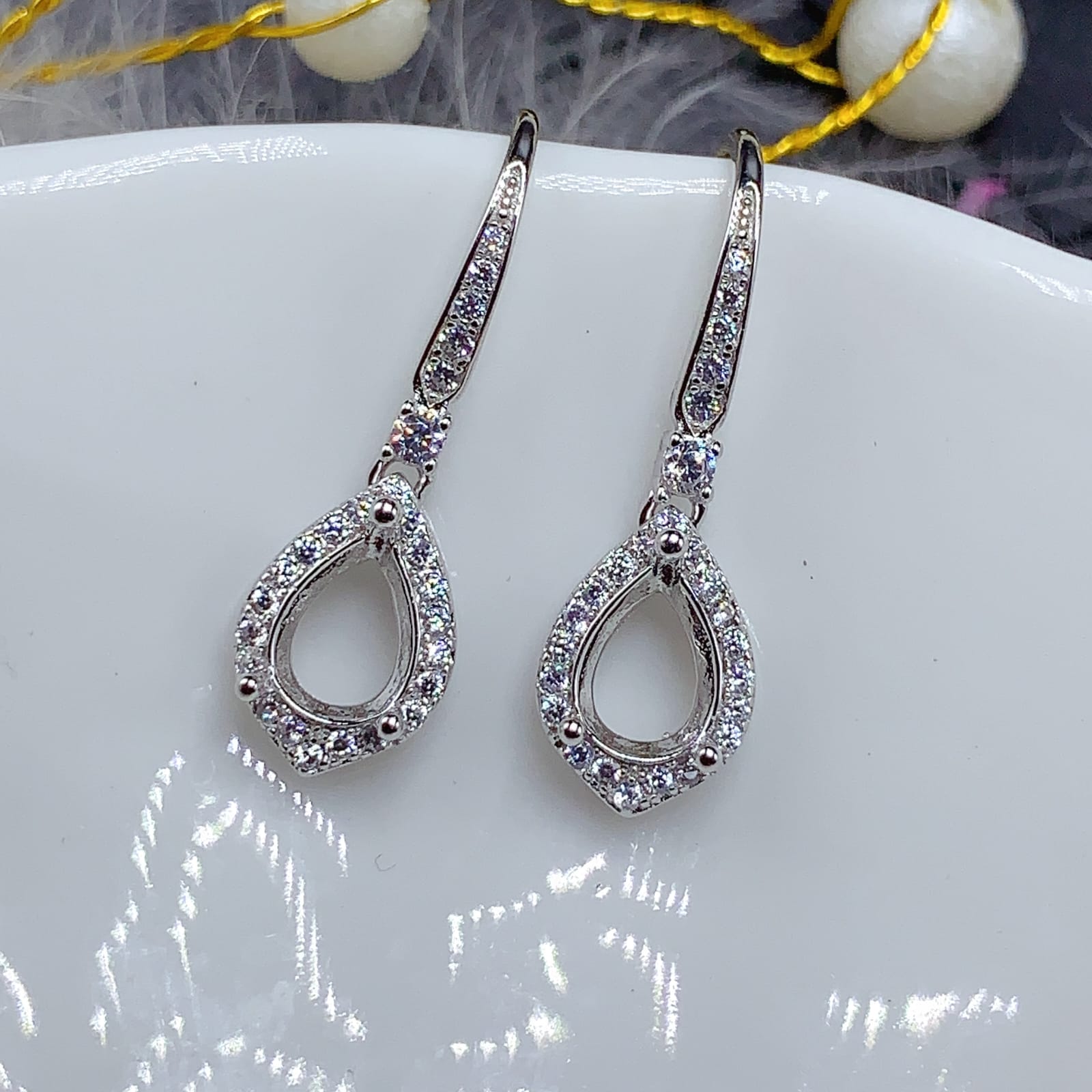 S012-earrings