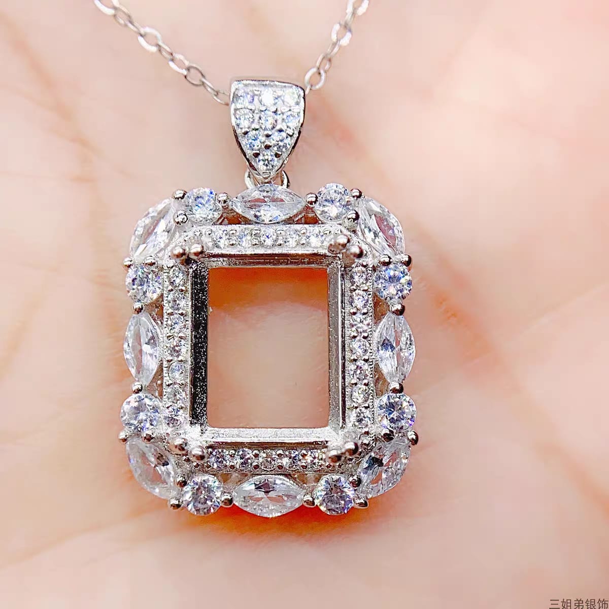 S018-pendants