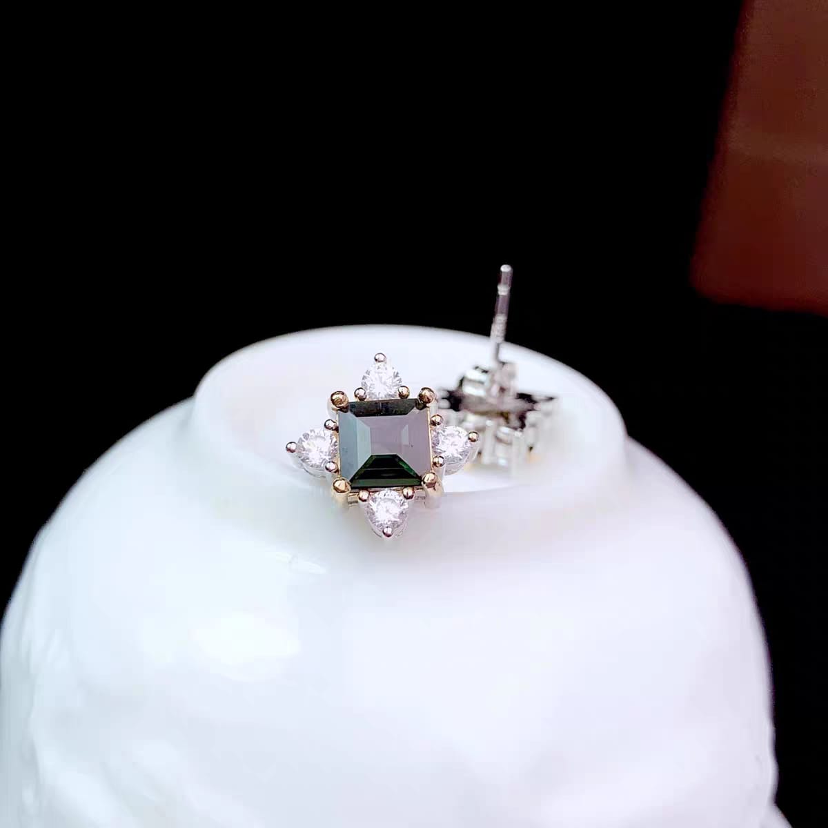 S028-earrings