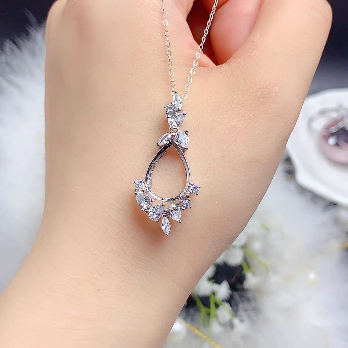 S032-pendants