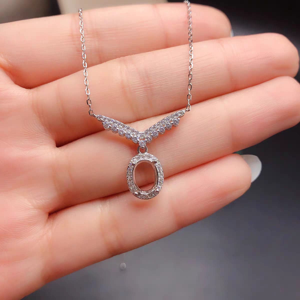 S034-necklaces