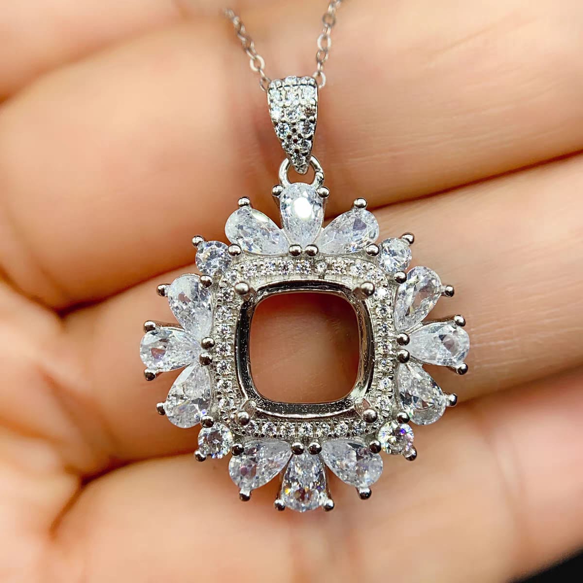 S035-pendants