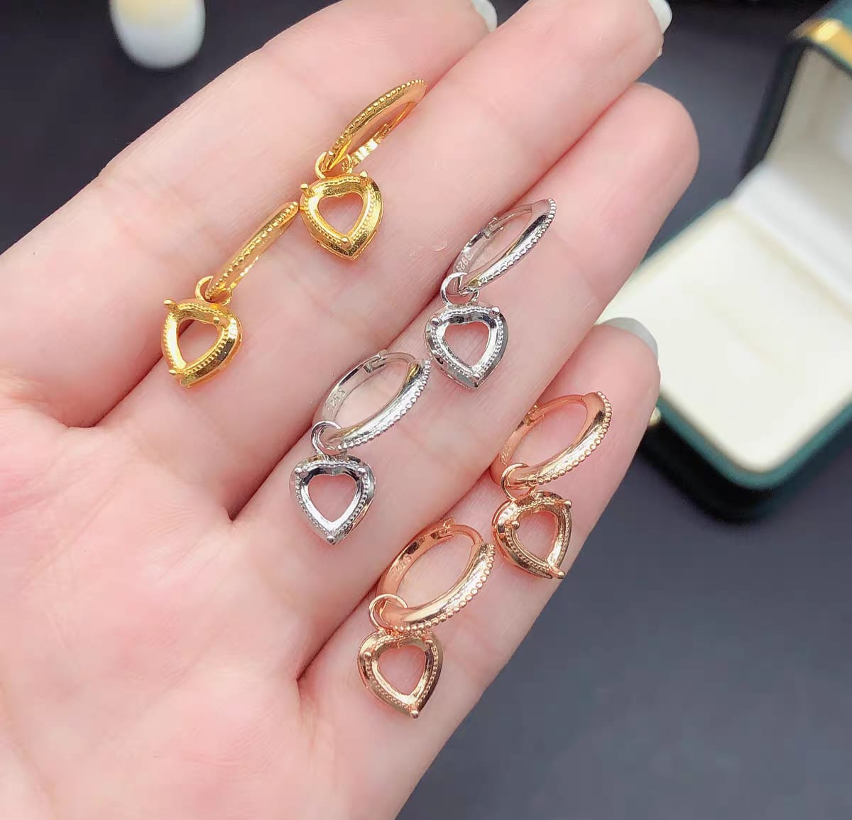 S038-earrings