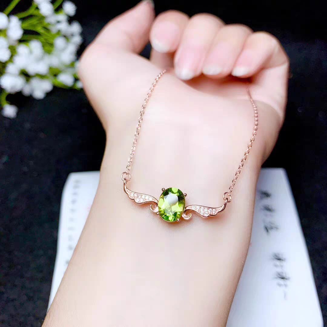 S042-necklaces