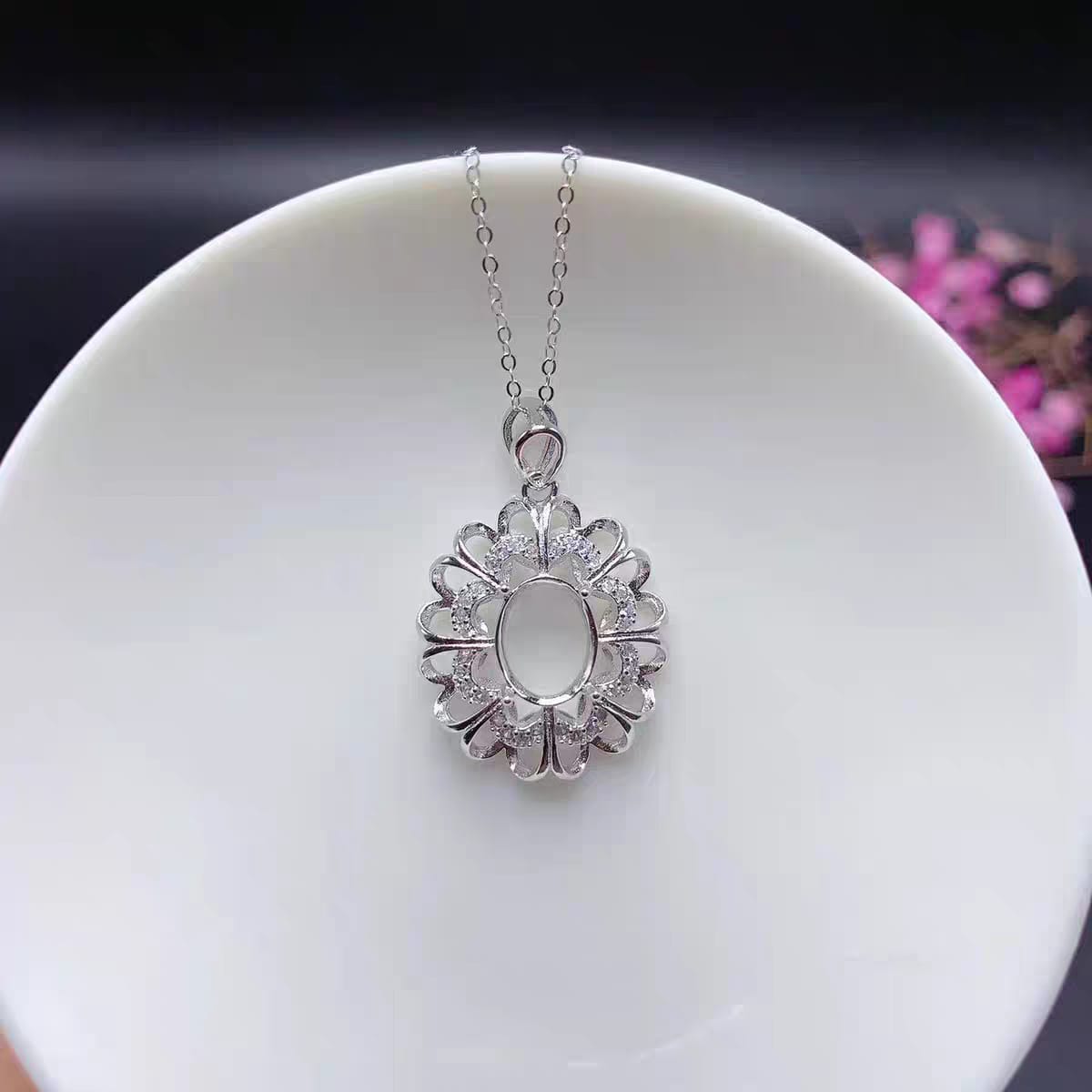 S042-pendants