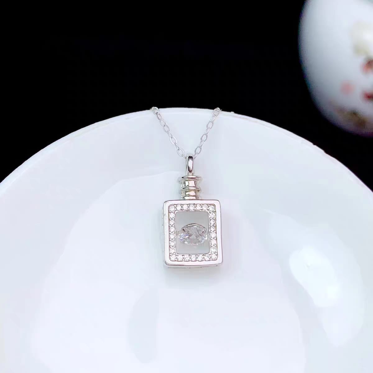 S057-pendants